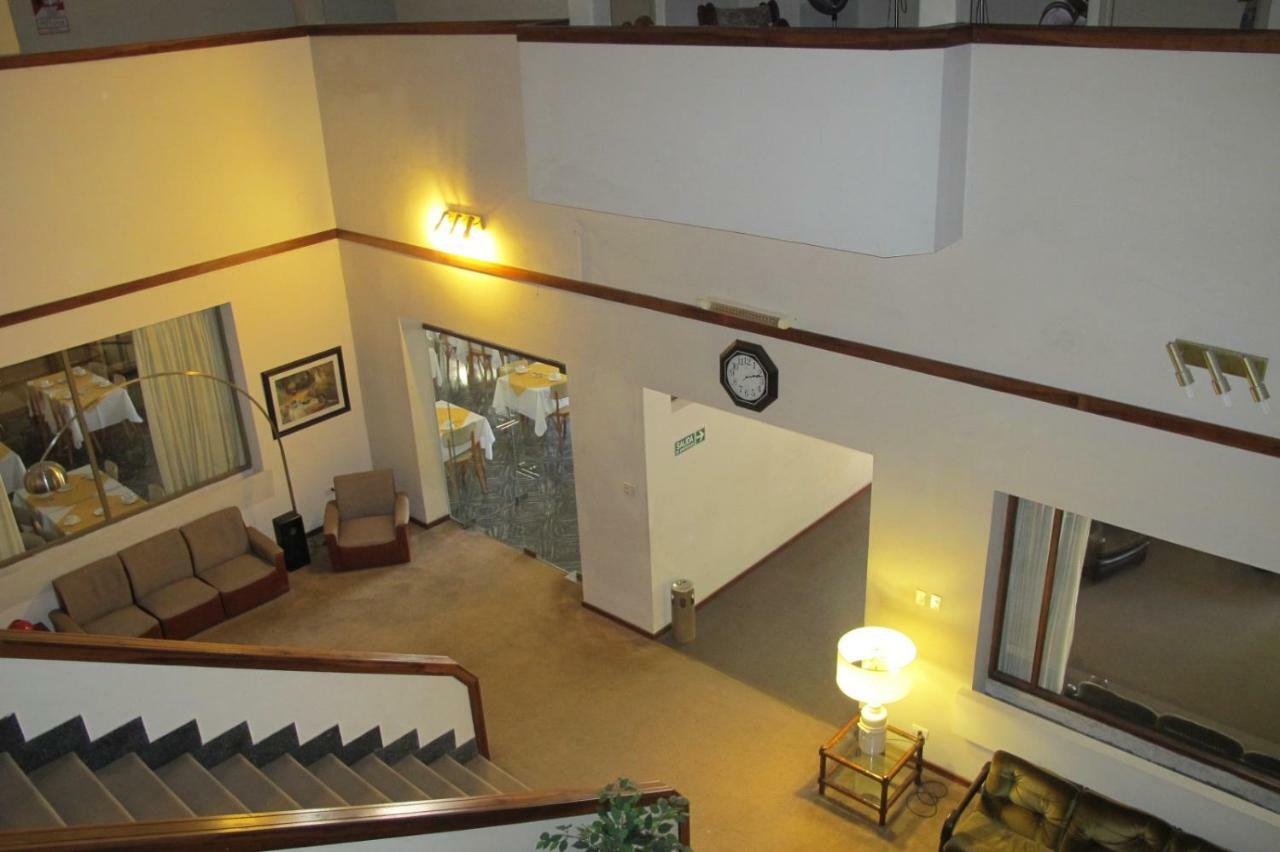 Hotel Emperador Necochea Esterno foto