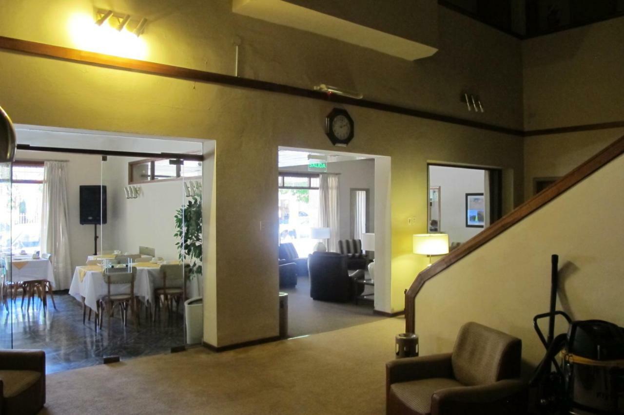 Hotel Emperador Necochea Esterno foto
