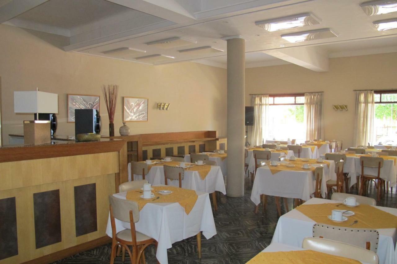Hotel Emperador Necochea Esterno foto